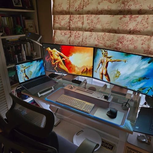 Customer photo review of RGB Gaming Mouse Pad XL