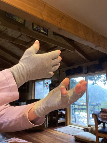 Customer photo review of Premium Onecompress™ Gloves