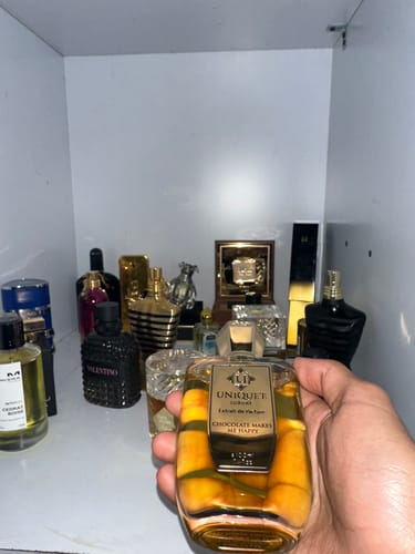 Customer photo review of Unique'e Luxury Chocolate Makes Me Happy Extrait De Parfum For Unisex