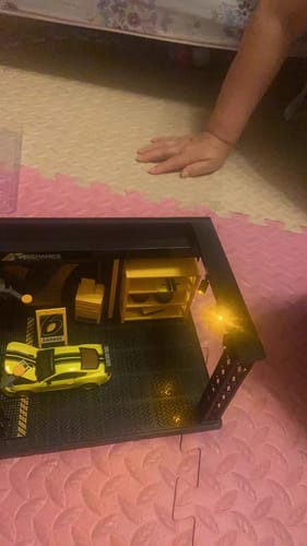 Customer photo review of Garage Diorama for DIY Car Model