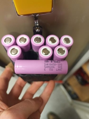 Customer photo review of Samsung 30Q 18650 3000mAh 15A Battery