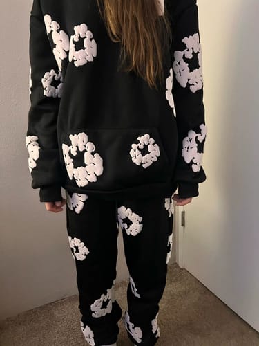 Customer photo review of "The Cotton Wreath" Two-Piece Set