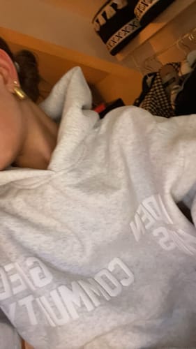 Customer photo review of GATED COMMUNITY HOODIE LIGHT GREY
