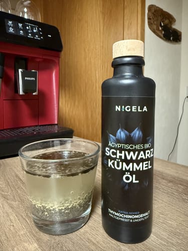 Customer photo review of Ägyptisches Bio Schwarzkümmelöl ungefiltert - kaltgepresst in Rohkostqualität - 200ml