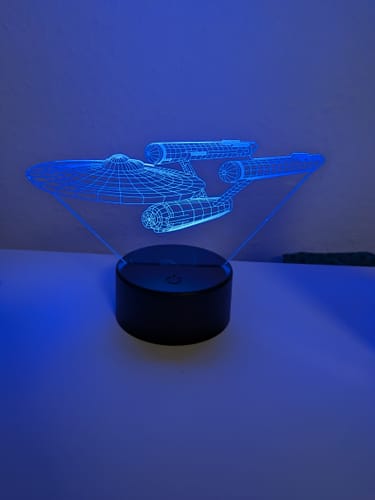 Customer photo review of Lumora 3D Star Trek Enterprise Schiff LED Lampe - Multicolor optische Illusionslicht