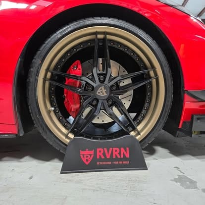 Customer photo review of CUSTOM FORGED 2-PIECE WHEELS: RV-DP03