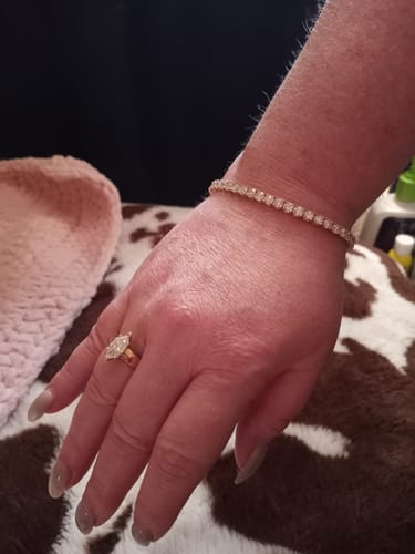Customer photo review of 0.50-6.00 CT Marquise Cut Diamonds - Solitaire Rings