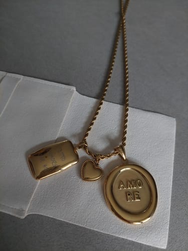 Customer photo review of Ciondolo "Amore"