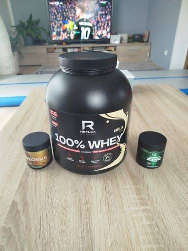 Zákaznická recenze s fotkou produktu Reflex 100% Whey Protein - 2kg