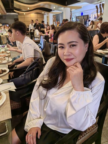 Customer photo review of 16" Hollywood Waves