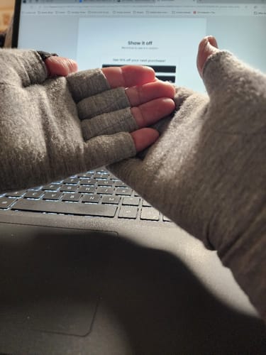 Customer photo review of Premium Onecompress™ Gloves