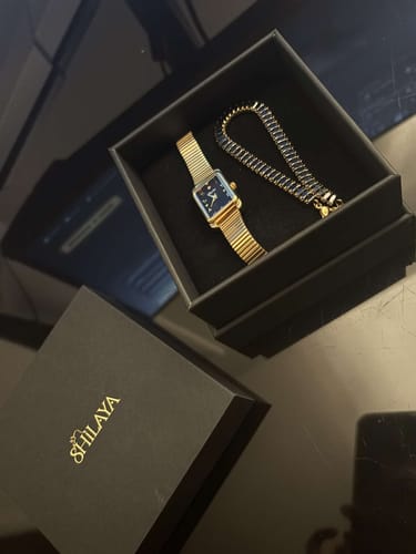 Customer photo review of LA MIDNIGHT MONTRE DORÉ AVEC CHIFFRES ARABES