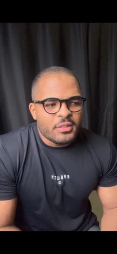 Customer photo review of Page