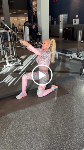 Customer video review of Plumeria scrunch legging