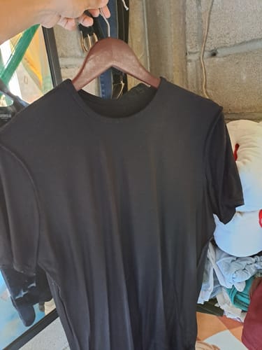 Customer photo review of Playera de Bambú Cuello Redondo Hombre