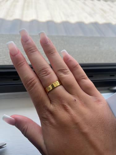 Customer photo review of Cely Ring — Gold