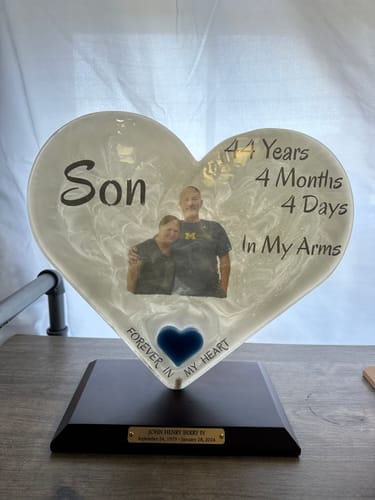Customer photo review of 12.5x11.0x1" Heart Serving Board Silicone Mold