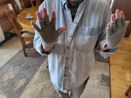 Customer photo review of Premium Onecompress™ Gloves