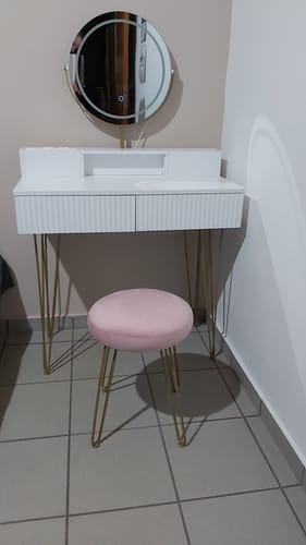 Customer photo review of Τραπέζι Μπουντουάρ Μακιγιάζ Tουαλέτας Με Σκαμπό Κρεβατοκάμαρας Καθρέφτης Αφής Ρυθμιζόμενης Φωτεινότητας με πρίζες USB RV-T019W01