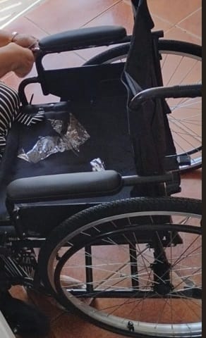 Customer photo review of Silla Ruedas Plegable Todo Terreno Descansa Brazo Abatible