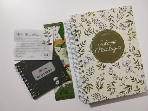 Customer photo review of İbadet Rehberi İslami Planlayıcı Çiçek Desenli Kapak