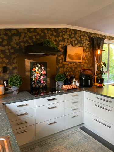 Customer photo review of Pine Wallpaper - Black