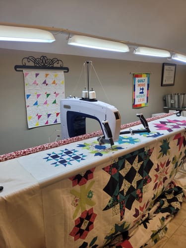 Customer photo review of Q'nique 16X Longarm Quilting Machine, Grace Company