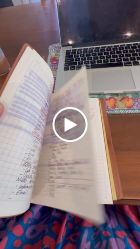 Customer video review of Weekly Planner