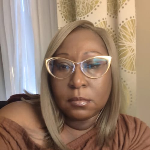 Customer photo review of Sensationnel Bare Lace Glueless Synthetic HD Lace Front Wig - Y-PART EDESA