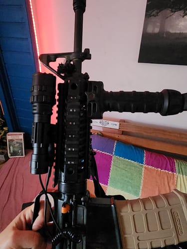 Customer photo review of פנס מקצועי עם חיבור לנשק