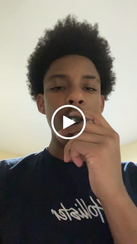 Customer video review of Zaza - 2G HHC Candy Runtz - Hybrid