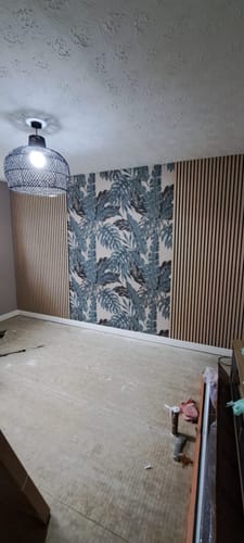 Customer photo review of Paloma - Dark Green Tropical Leaves Overlapping Wallpaper