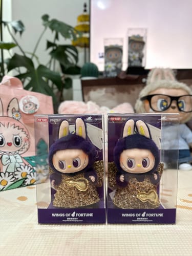 Customer photo review of LABUBU × PRONOUNCE - WINGS OF FORTUNE Vinyl Plush Hanging Card