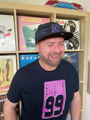 Customer photo review of PREMIUM SHIRT UNISEX • ELF99