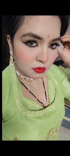 Customer photo review of CMC MATTE FOUNDATION