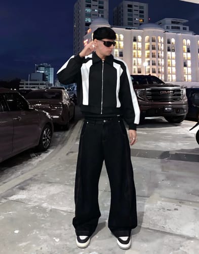 Customer photo review of Denim Silhouette Black Vintage Wide-leg Pants