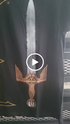 Customer video review of MANOWAR T-SHIRT SWORD VERTICAL YELLOW LOGO