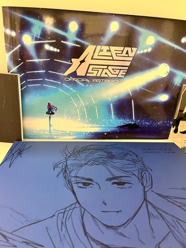 Customer photo review of Alien Stage Official Artbook (Free Shipping)