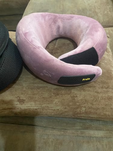 Customer photo review of Frido Travel Neck Pillow