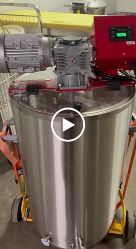 Customer video review of Lyson 36 gal Heated Creamer