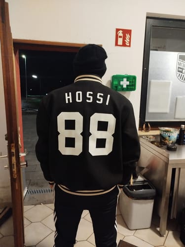 Customer photo review of Maßgeschneidertes Schwarz Weiß Jacke