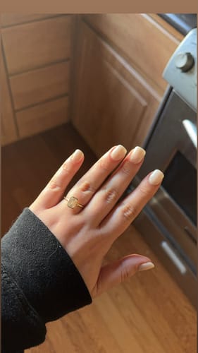 Customer photo review of Breezy Bezel | Emerald