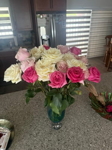 Customer photo review of Hot Pink Deluxe Bouquet