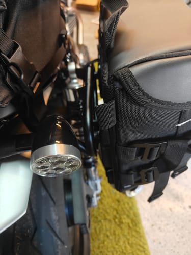 Customer photo review of 10L - Incognito Quick-Mount Small Triumph Speed Twin 1200 Solo Saddlebag (Right Only)