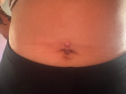 Customer photo review of GLOW in the Dark Flexi Navel Bar