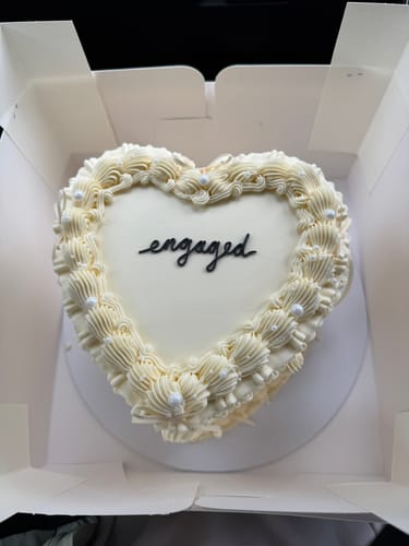Customer photo review of Custom Cakes