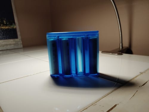 Customer photo review of 18650 Battery Flask with Magnetic Closure (4 Cells) - Light Blue