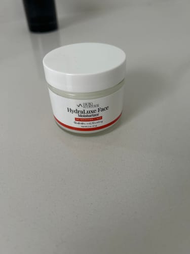 Customer photo review of Hydraluxe Face Moisturizer