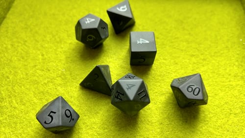 Customer photo review of Obsidian Steinwürfel