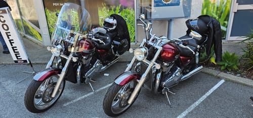 Customer photo review of 36L - Lamellar Raven Extra Large Triumph Thunderbird Shock Cut-out Painted Motorcycle Hard Saddlebags